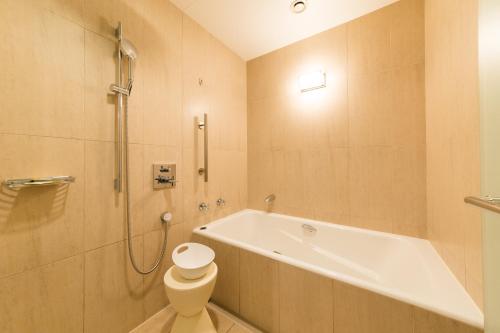 Executive Twin Room - City View on Higher Floor with Complimentary mini-bar