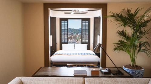 King Junior Suite on Higher Floor with Complimentary Mini-bar