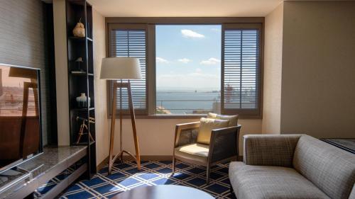 King Junior Suite on Higher Floor with Complimentary Mini-bar