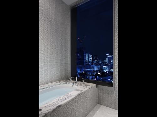 Club Suite - Non-Smoking