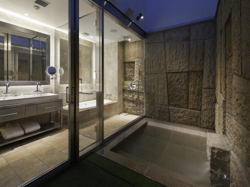 Resort Suite - Non-Smoking