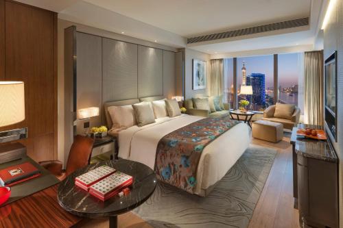 Club Mandarin River View Room King