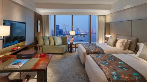 Club River View Room Twin