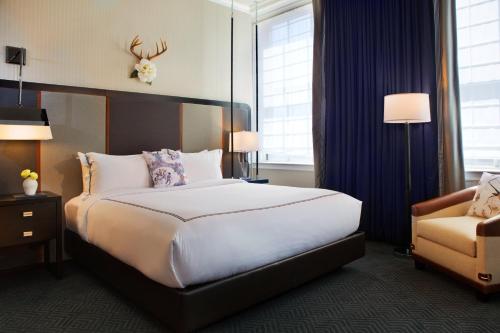 King Exterior Room