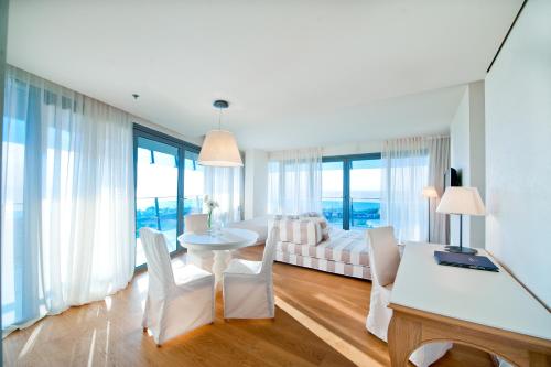 Senior Suite with Balcony and Sea View