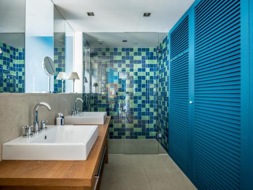 Junior Suite with Balcony and Sea View