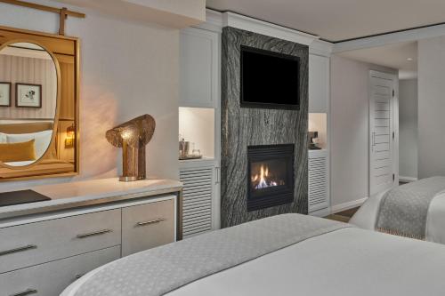 Deluxe Double Room with Two Double Beds