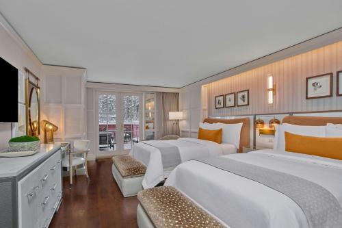 Grand Deluxe with Balcony, Guest room, 2 Double, Balcony