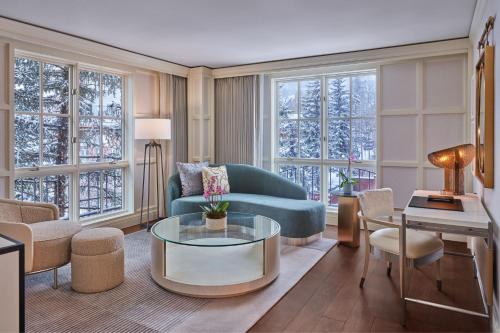 One Bedroom King Suite