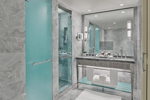 Superior One-Bedroom King Suite