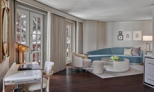Superior One-Bedroom King Suite