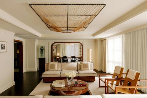 Luxury One-Bedroom King Suite 