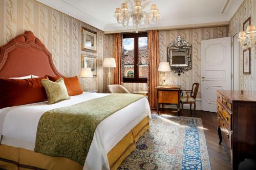 Serenissima Suite, 1 Bedroom Suite, S.Maria D.Giglio view, 1 King