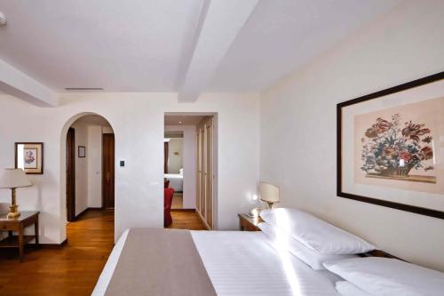 Junior Suite with Garden View