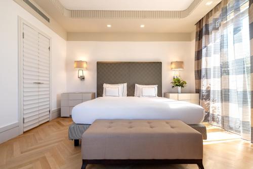 Grand Suite with Terrace and Spa Access