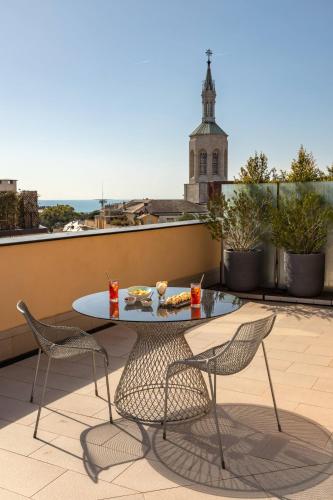 Junior Suite with Terrace and Spa Access
