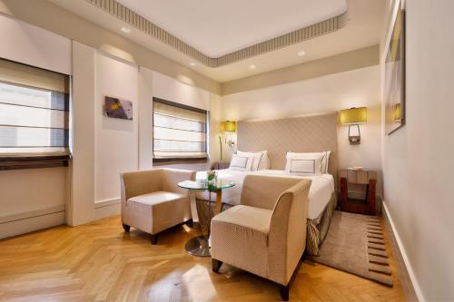 Classic Room (2 adults + 1 child)