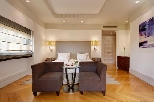 Supreme Room (2 Adults + 1 Child)