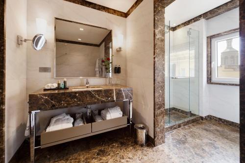 Supreme Room (2 Adults + 1 Child)