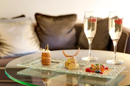 Junior Suite (2 Adults + 1 Child)