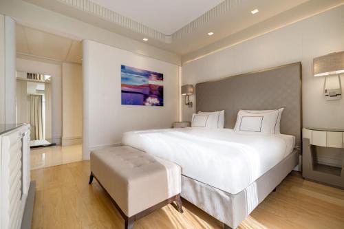 Presidential Suite with Terrace