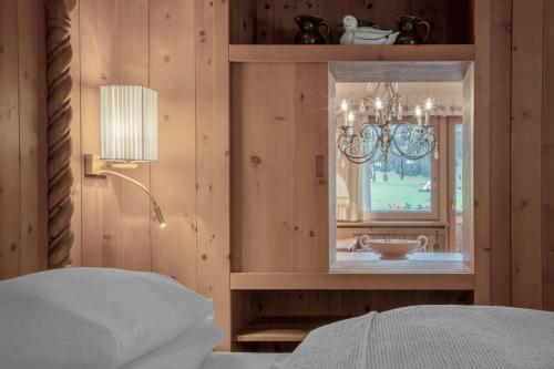 Romantic Double Room with Mountain View