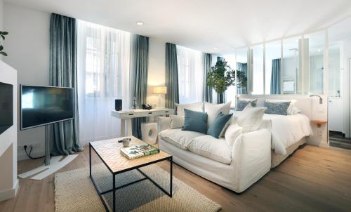 Executive Suite with Balcony