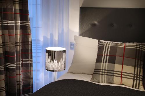 Triplex Room