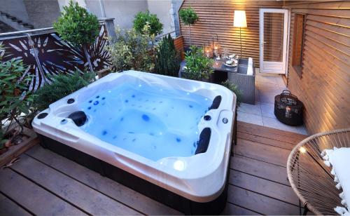 Suite with Terrace and Hot Tub