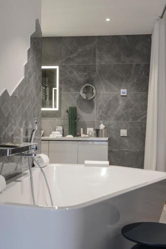 Suite with Terrace and Hot Tub