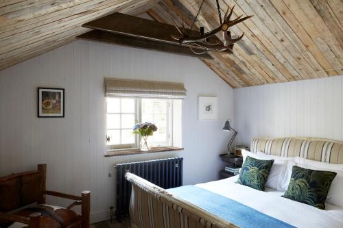 Three-Bedroom Cottage (6 Adults)