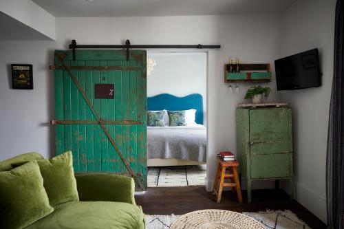 Superior King Suite