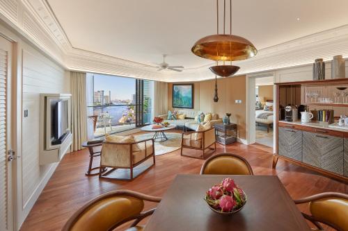 Deluxe Two-Bedroom Theme Suite King