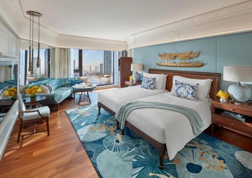 Deluxe Two-Bedroom Theme Suite Twin