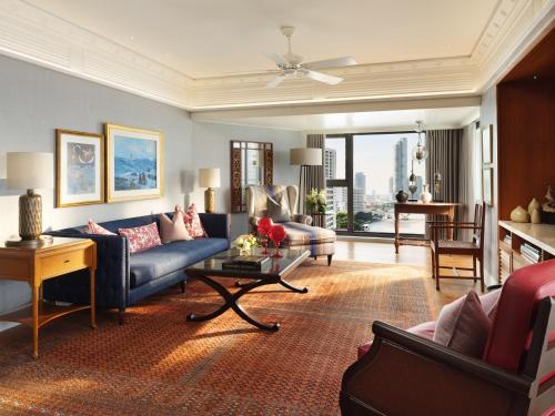 Authors' Suite Twin