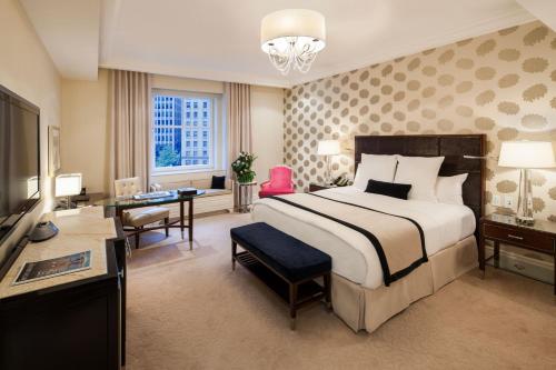 Deluxe King Room - Non Smoking