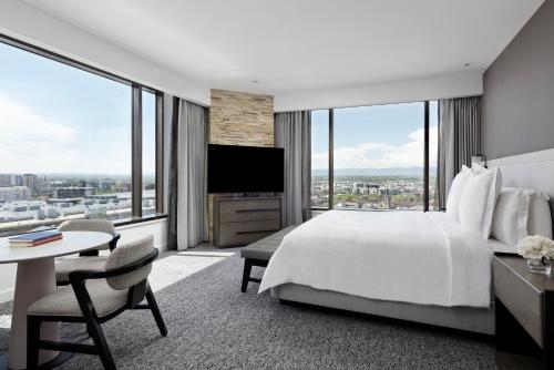 Premier Corner Room King