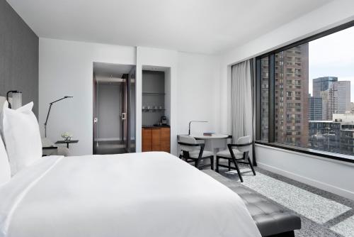 Premier Corner Room Accessible King