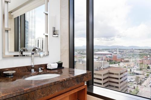 One-Bedroom Suite - Disability Access