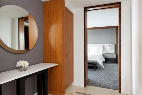 One-Bedroom Suite - Disability Access