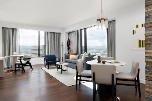 One-Bedroom Suite - Disability Access