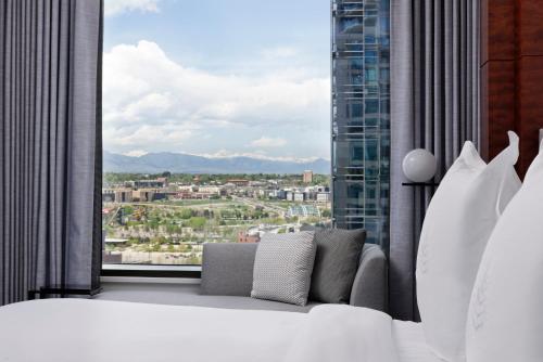 Premier King Suite
