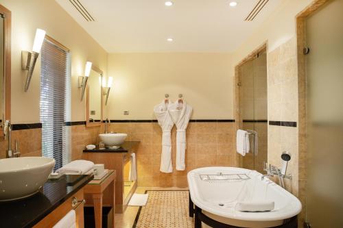 Two-Bedroom Villa with Jacuzzi