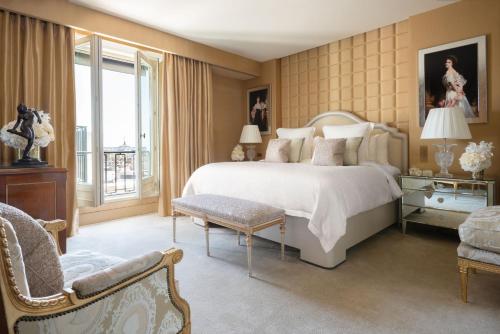 Penthouse One Bedroom Suite
