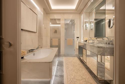 Parisian Suite