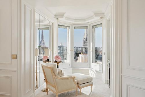 Eiffel Tower Suite