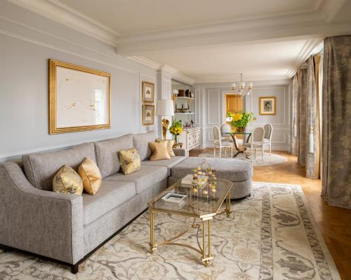 Duplex Suite City View King Bed