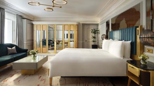 Mandarin Junior Suite King