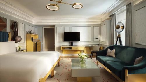 Mandarin Junior Suite King