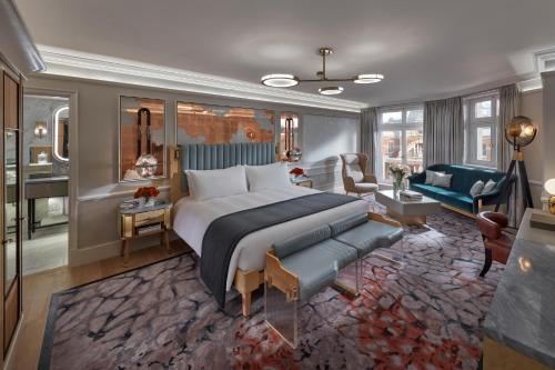 Knightsbridge Suite